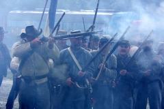 2011_train_robbery_skirmish_25_20111011_1201468075