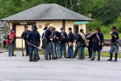 2011_train_robbery_skirmish_4_20111011_1174314303